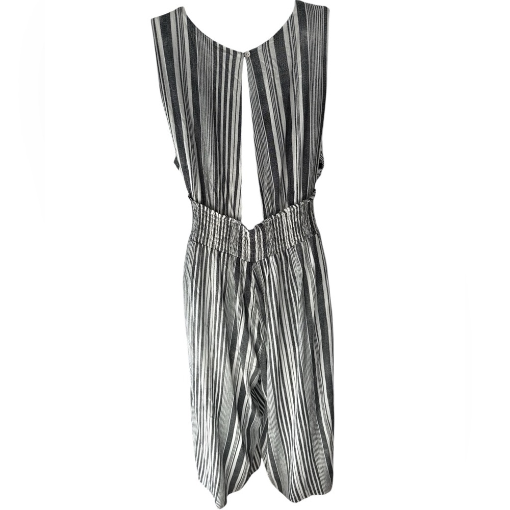 ILLA ILLA 100% Rayon Boho Chic Monochrome Striped Flowy Jumpsuit - Picture 4 of 8